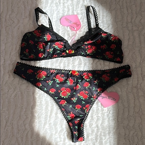 Sugar Thrillz Black Bed of Red Roses Floral polka dot Lingerie Set women large - Picture 1 of 8